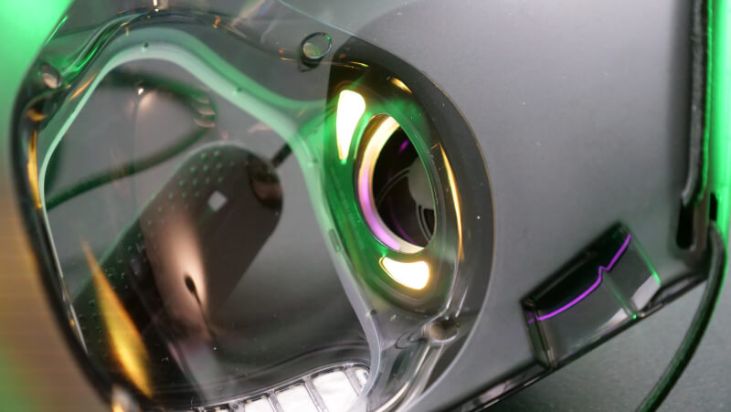 Intern RGB LED lys Razer Zephyr.JPG